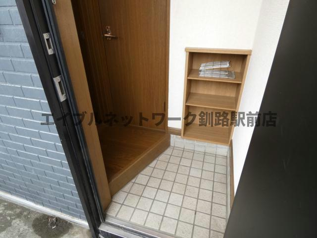 プレイスピア緑ヶ岡Ⅰの玄関