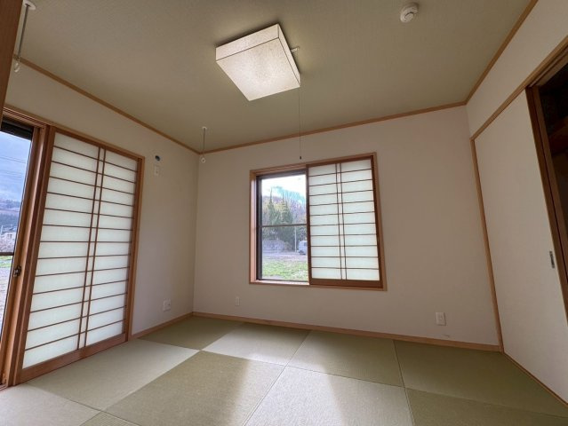 -三丁目不動産-　秩父郡長瀞町中野上　平成25年築　県民共済の収納
