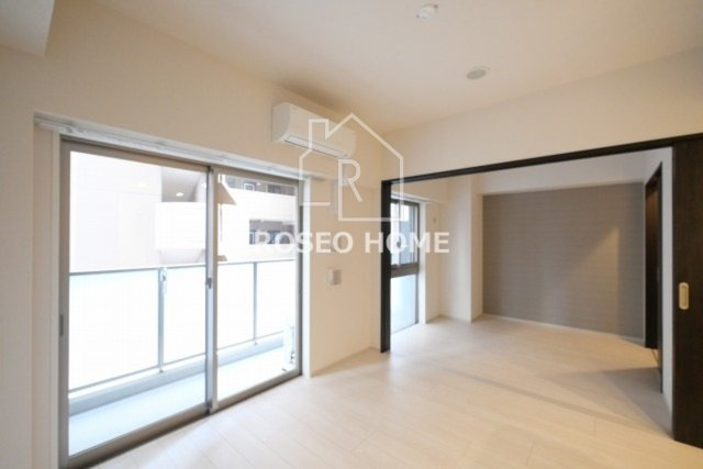 GRAND VILLASSE 福島の居間・リビング|同マンション別部屋：参考写真
