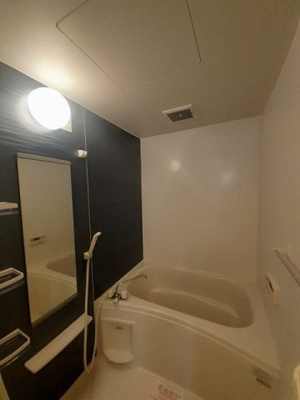 【浴室】 | ゼファー・レジデンス | お風呂です