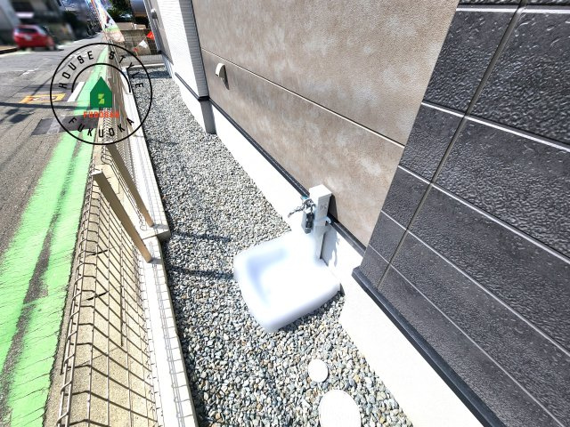 福岡市東区舞松原3丁目第1-3棟(2号棟)の庭|お庭で自由な時間を過ごせます。