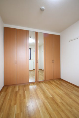 【洋室】 | フォンテーヌ美原