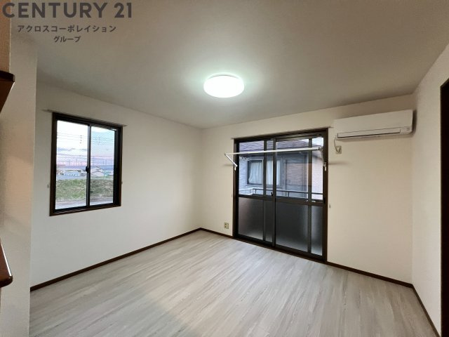 ２面採光の明るいお部屋です。