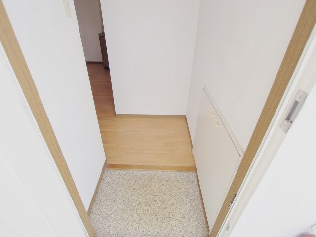 ハイマート東原の玄関