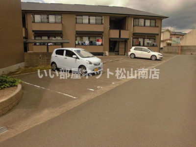 【駐車場】 | セジュール力石　B棟