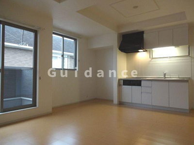 【居間・リビング】 | イースト・ヴィラⅡ