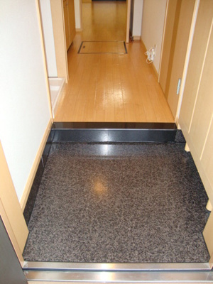 【玄関】 | イコール・アルパイン | 玄関