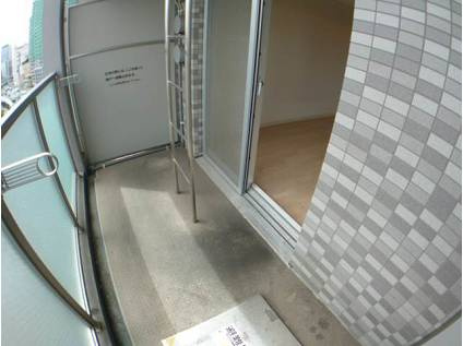 エスリード神戸海岸通のバルコニー