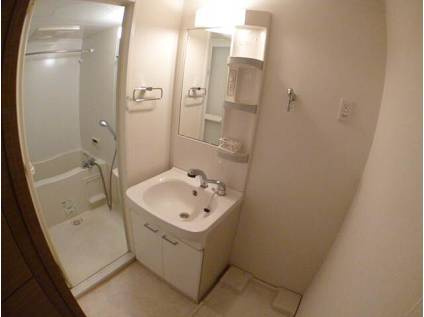 エスリード神戸海岸通の独立洗面台