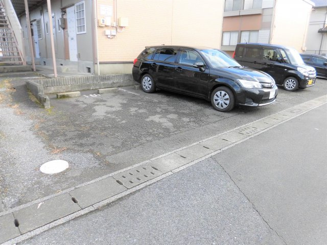 ベルメゾンの駐車場