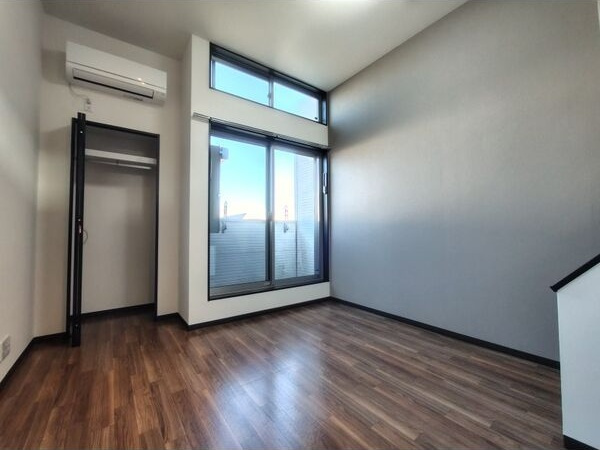 Creo中村公園弐番館の洋室