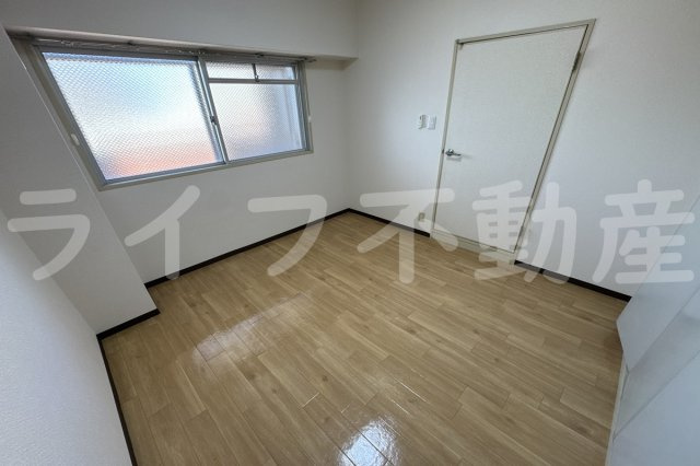 サンメゾンの居間・リビング|ゆったりとした居間です