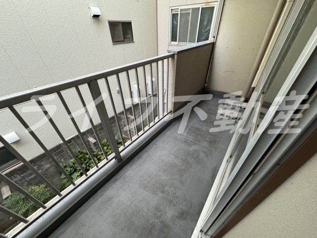 コーポ陣内Ⅰのバルコニー|開放的で明るい空間を演出してくれるバルコニーです
