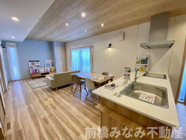 前橋市問屋町2丁目　限定1棟　スマートワンシティ　新築建売の居間・リビング|ゆったりとした居間です