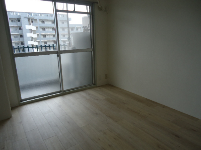 カサベラ神戸の洋室