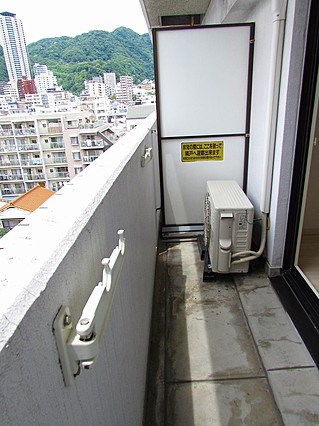 グランデール新神戸のバルコニー