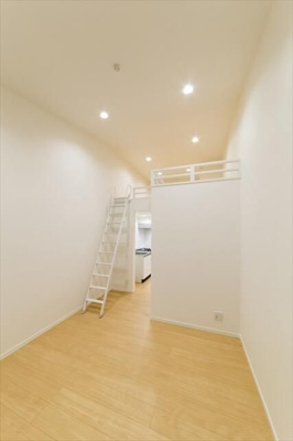 【寝室】 | OVEST(オヴェスト)