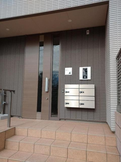 ディアコート神大寺のエントランス
