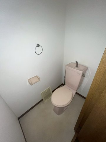 シェリール甲東園のトイレ