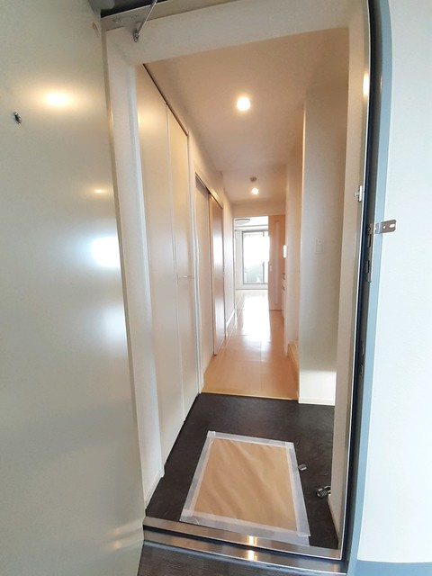 メゾン カレントの玄関