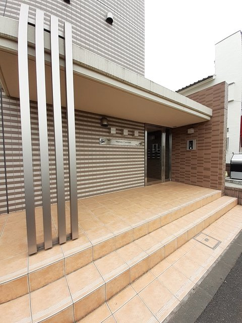 メゾン カレントのエントランス