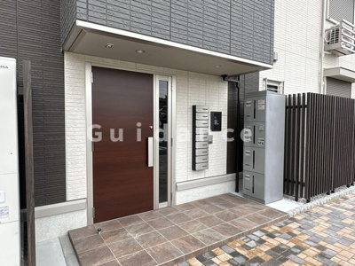 【エントランス】 | エストレヤ