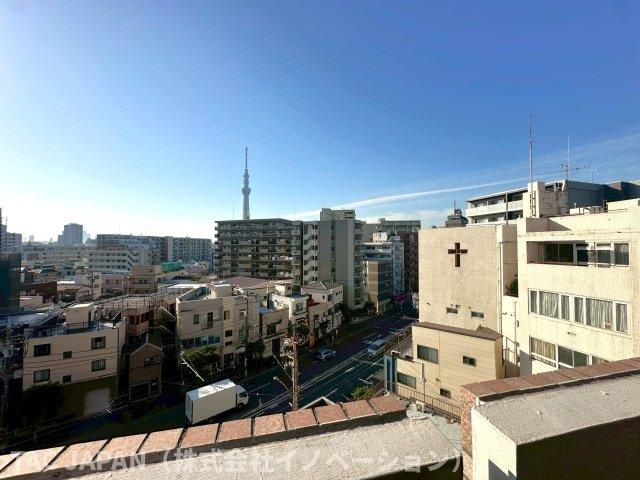 キャッスルマンション亀戸立花弐番館の展望|利便性に優れた立花の街並み。正面に東京スカイツリーを望む7階からの良ロケーションの良さもマンションの魅力のひとつに。