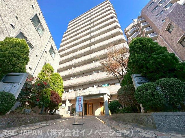 キャッスルマンション亀戸立花弐番館の外観|亀戸線「小村井駅」から徒歩3分！利便性に優れ歴史が色づく立花の街並みのなかで「キャッスルマンション亀戸立花弐番館」は築後26年の時を経ても色褪せることなく存在感をアピールしています。