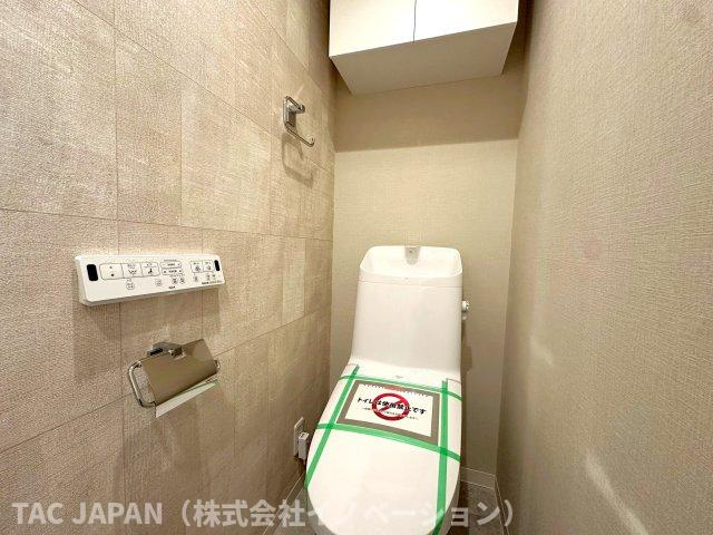 キャッスルマンション亀戸立花弐番館のトイレ|狭すぎず、落ち着きある上質な空間が再現されたお手洗い。