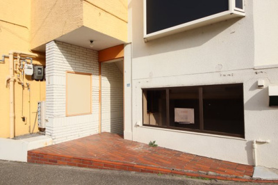 【エントランス】 | ハイメゾン岡本