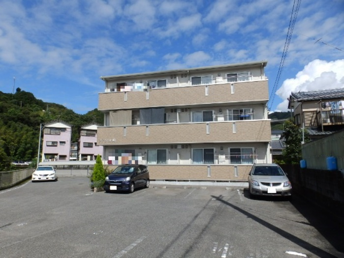 ファミール薊の外観