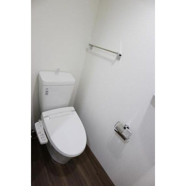 ALLEYⅤのトイレ|嬉しい温水洗浄便座付き♪