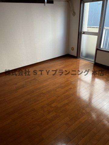 仲介手数料0円！中西ビルの居間・リビング