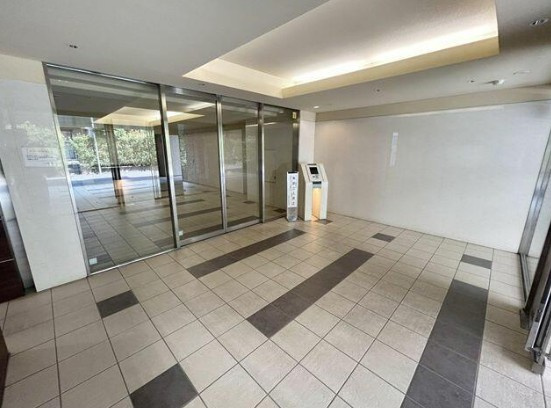 【中古マンション】レーベンハイム若葉富士見町のエントランス|オートロックです