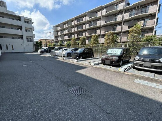【中古マンション】レーベンハイム若葉富士見町の駐車場|駐車場です