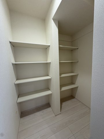 【収納】 | 福岡市西区横浜1丁目　1号棟（全6棟）【仲介手数料無料・0円】 | 現地写真。