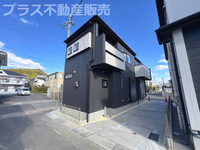 【外観】 | 福岡市西区横浜1丁目　1号棟（全6棟）【仲介手数料無料・0円】 | 現地写真。プラス不動産販売なら、現場の全ての棟をまとめてご見学頂けます。