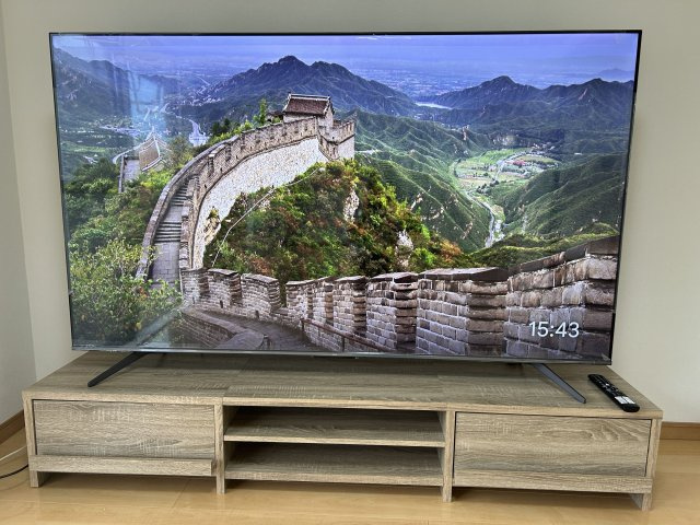 【その他】 | エクレール春日 | 75型テレビ及びテレビ台をプレゼント！ 迫力ある大画面で映画等を楽しめます