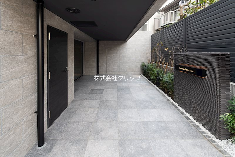 Le'a横濱アネックスのエントランス