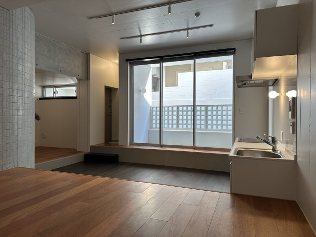 アスタルテ上原の居間・リビング