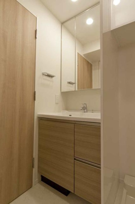 【洗面所】 | パークアクシス秋葉原Ｅａｓｔ | ※写真は同タイプ住戸です。