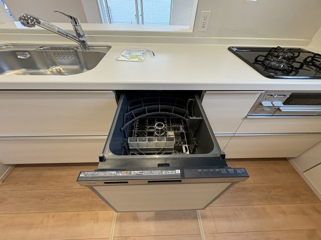 【キッチン】 | 福岡市西区横浜1丁目　3号棟（全6棟）【仲介手数料無料・0円】 | 現地写真。