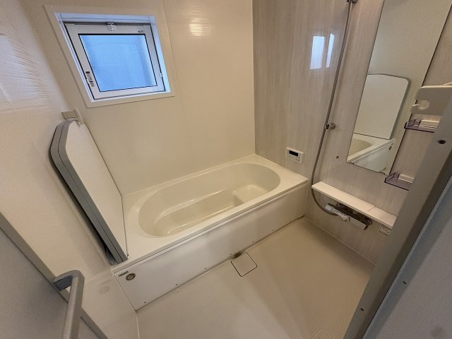 【浴室】 | 福岡市西区横浜1丁目　4号棟（全6棟）【仲介手数料無料・0円】 | 現地写真。浴室です。