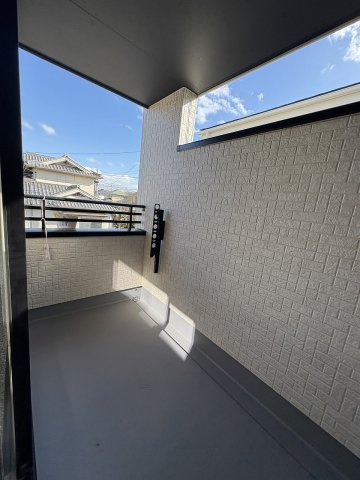 【バルコニー】 | 福岡市西区横浜1丁目　4号棟（全6棟）【仲介手数料無料・0円】 | 現地写真。