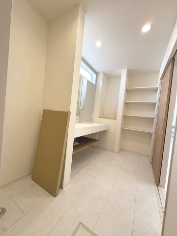 【洗面所】 | 福岡市西区横浜1丁目　4号棟（全6棟）【仲介手数料無料・0円】 | 現地写真。