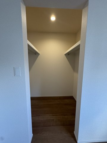 【収納】 | 福岡市西区横浜1丁目　6号棟（全6棟）【仲介手数料無料・0円】 | 現地写真。