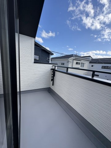 【バルコニー】 | 福岡市西区横浜1丁目　6号棟（全6棟）【仲介手数料無料・0円】 | 現地写真。