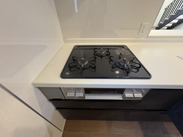 【キッチン】 | 福岡市西区横浜1丁目　6号棟（全6棟）【仲介手数料無料・0円】 | 現地写真。