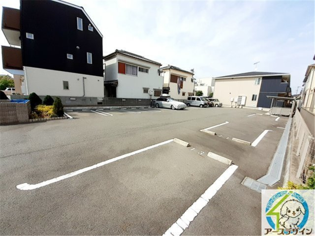ウエストシーの駐車場
