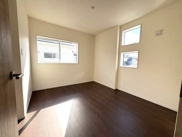 【子供部屋】 | 福岡市西区横浜1丁目　2号棟（全6棟）【仲介手数料無料・0円】 | 現地写真。